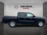 2026 Nissan Frontier photo 2