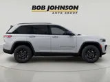 2026 Jeep Grand Cherokee photo 21