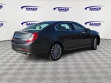 2015 Lincoln MKS photo 3
