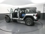 2026 Jeep Wrangler photo 30