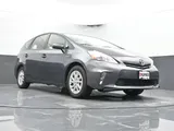 2012 Toyota Prius v photo 45