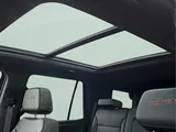 2025 Chevrolet Tahoe photo 15