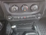 2016 Jeep Wrangler photo 9
