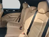 2022 Porsche Cayenne photo 11