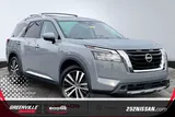 2023 Nissan Pathfinder photo 1