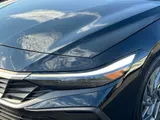 2024 Hyundai Elantra photo 8