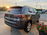 2017 Jeep Compass photo 4