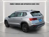 2023 Volkswagen Taos photo 4