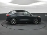 2022 Ford Escape photo 9