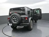 2026 Jeep Wrangler photo 33