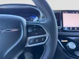 2026 Chrysler Pacifica photo 16