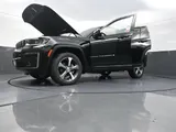 2026 Jeep Grand Cherokee photo 30