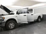2024 Ram 3500 photo 28