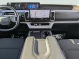 2025 Ford Expedition photo 15