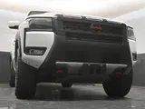2026 Nissan Frontier photo 11