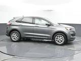 2023 Ford Edge photo 4