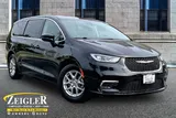 2024 Chrysler Pacifica photo 1