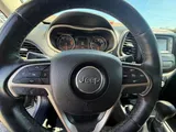 2016 Jeep Cherokee photo 14