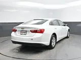 2024 Chevrolet Malibu photo 7