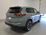 2026 Nissan Rogue photo 3