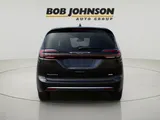 2027 Chrysler Pacifica photo 4