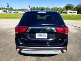 2020 Mitsubishi Outlander photo 5