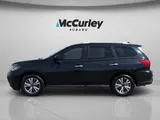 2020 Nissan Pathfinder photo 2