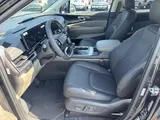 2027 Kia Carnival photo 8