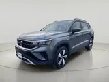 2024 Volkswagen Taos photo 5