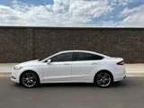 2013 Ford Fusion photo 2