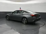 2020 Nissan Altima photo 4