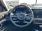 2024 Hyundai Elantra photo 12