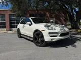 2011 Porsche Cayenne photo 1
