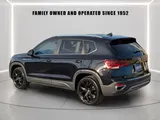 2024 Volkswagen Taos photo 4