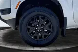 2026 Nissan Frontier photo 11