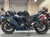 2023 Kawasaki ZX6R photo 5
