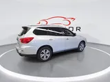 2019 Nissan Pathfinder photo 10