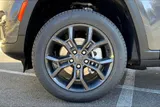 2025 Jeep Grand Cherokee photo 5