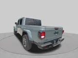 2026 Jeep Gladiator photo 5