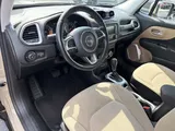 2016 Jeep Renegade photo 22
