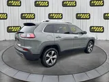 2019 Jeep Cherokee photo 5