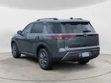 2026 Nissan Pathfinder photo 3