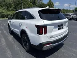 2026 Kia Sorento photo 4