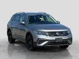 2024 Volkswagen Tiguan photo 3