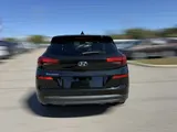 2021 Hyundai Tucson photo 2