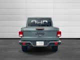 2026 Jeep Gladiator photo 4