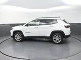 2023 Jeep Compass photo 4