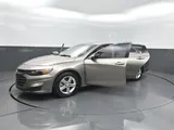2022 Chevrolet Malibu photo 30