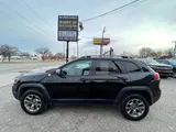 2020 Jeep Cherokee photo 9