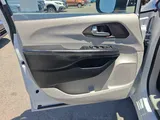 2021 Chrysler Voyager photo 22